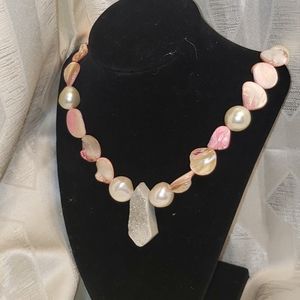 Druzy shell and Pearl necklace